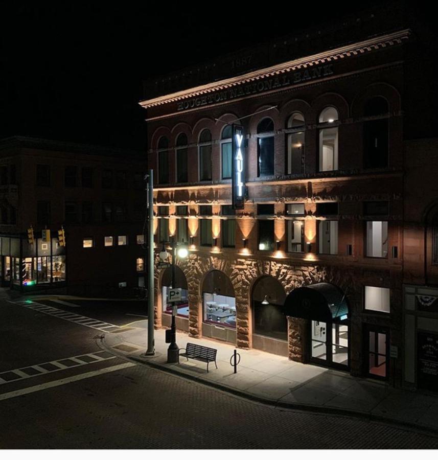 The Vault Hotel ホートン エクステリア 写真